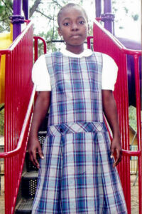 Lise niña acogida por NPH Haití en el hogar Ste Hélène